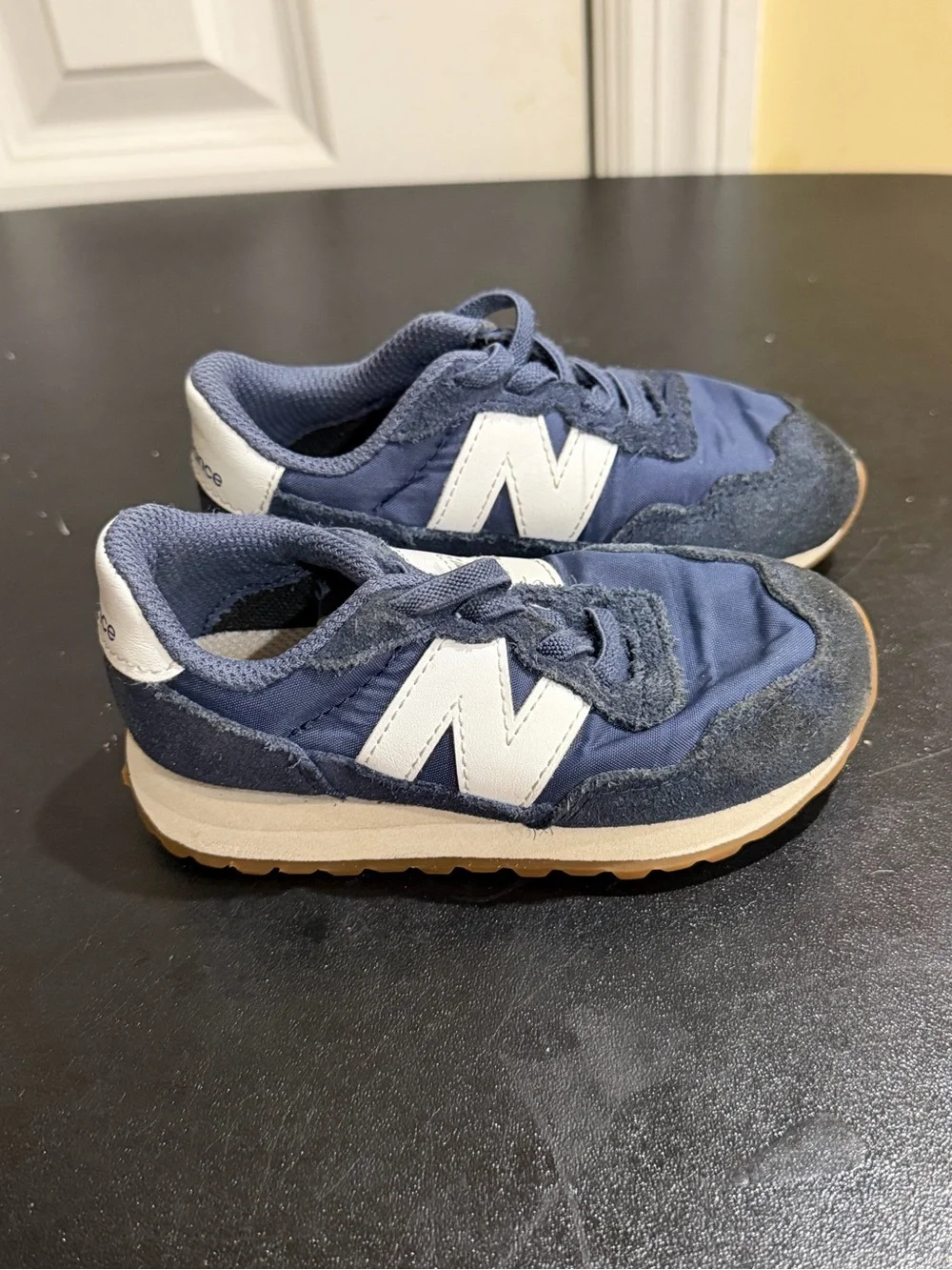 New Balance Navy and White Kids' Sneakers size 8